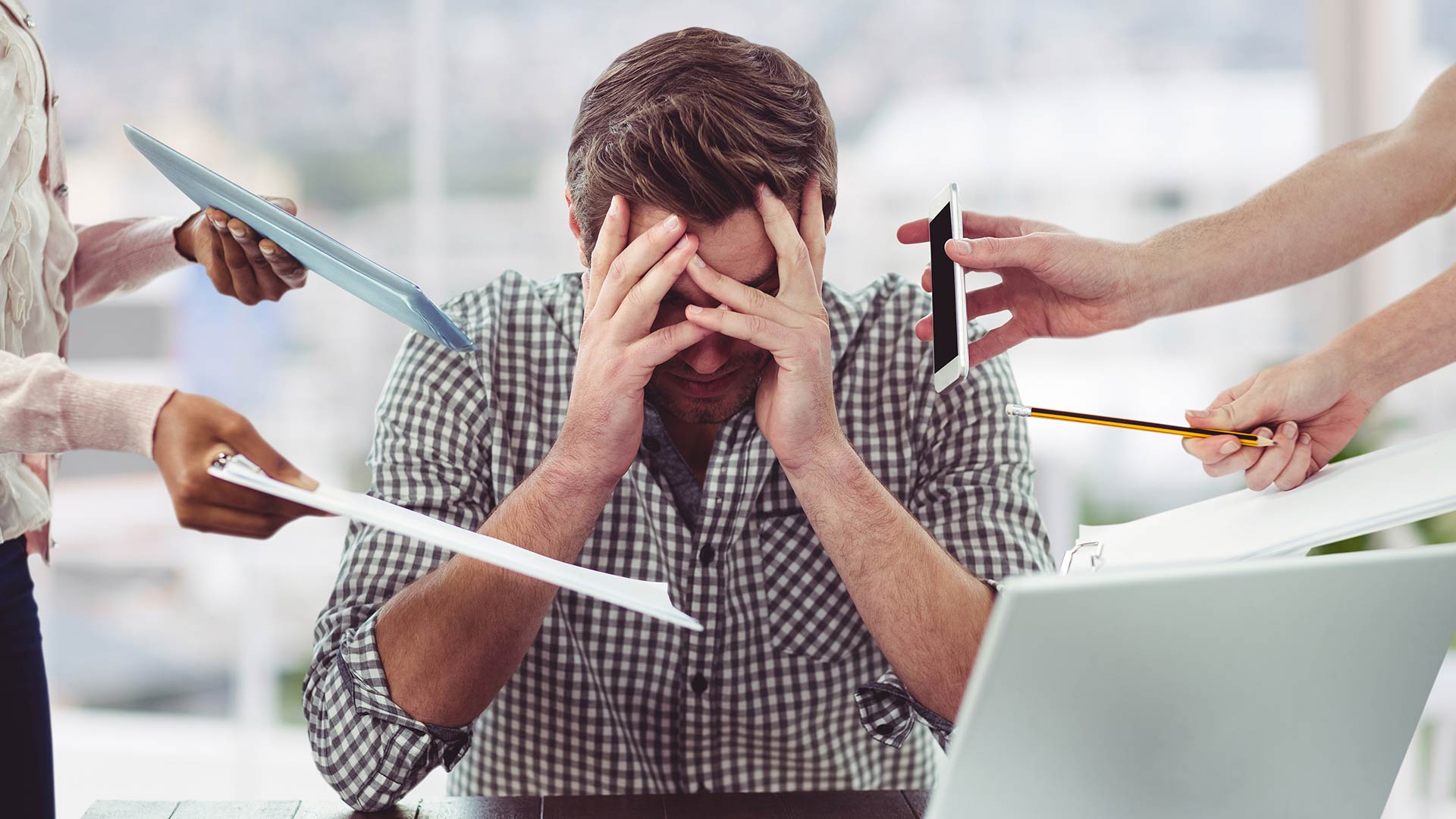 Biorezonans a&nbsp;stres – jak terapia częstotliwościowa pomaga w&nbsp;redukcji napięcia i&nbsp;lęku?